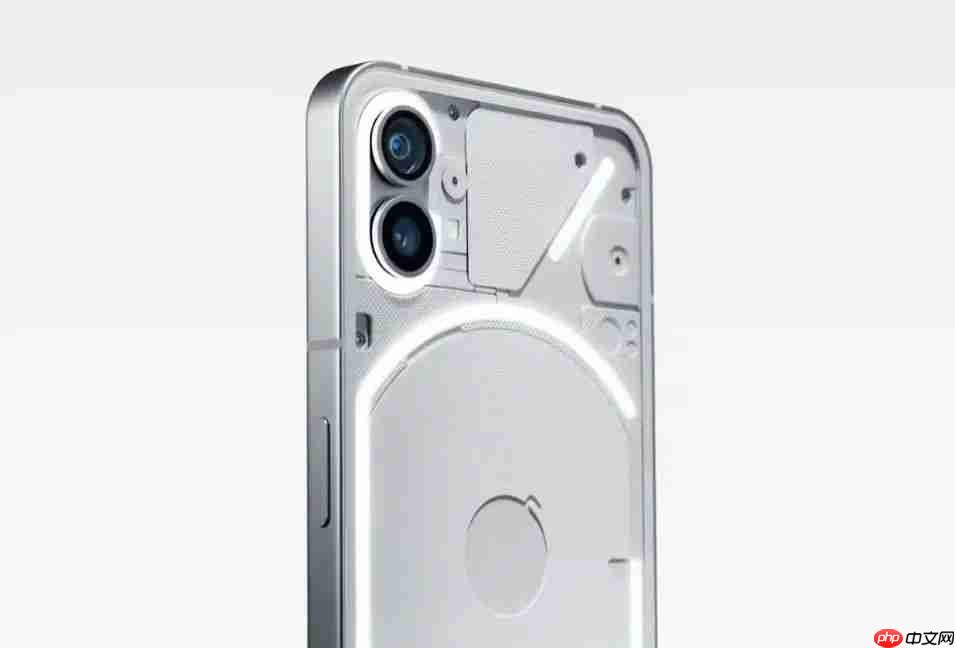 Nothing Phone(3)官宣定档,7 月发布 Nothing Phone(3)官宣定档,7 月发布