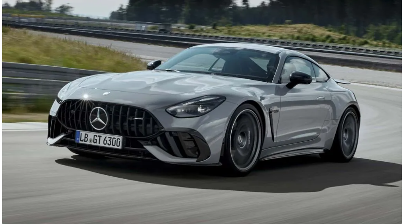 梅赛德斯-AMG GT 63 Pro震撼首秀:4.0T V8心脏,3.2秒破百,极速挑战317公里 梅赛德斯-AMG GT 63 Pro震撼首秀:4.0T V8心脏,3.2秒破百,极速挑战317公里