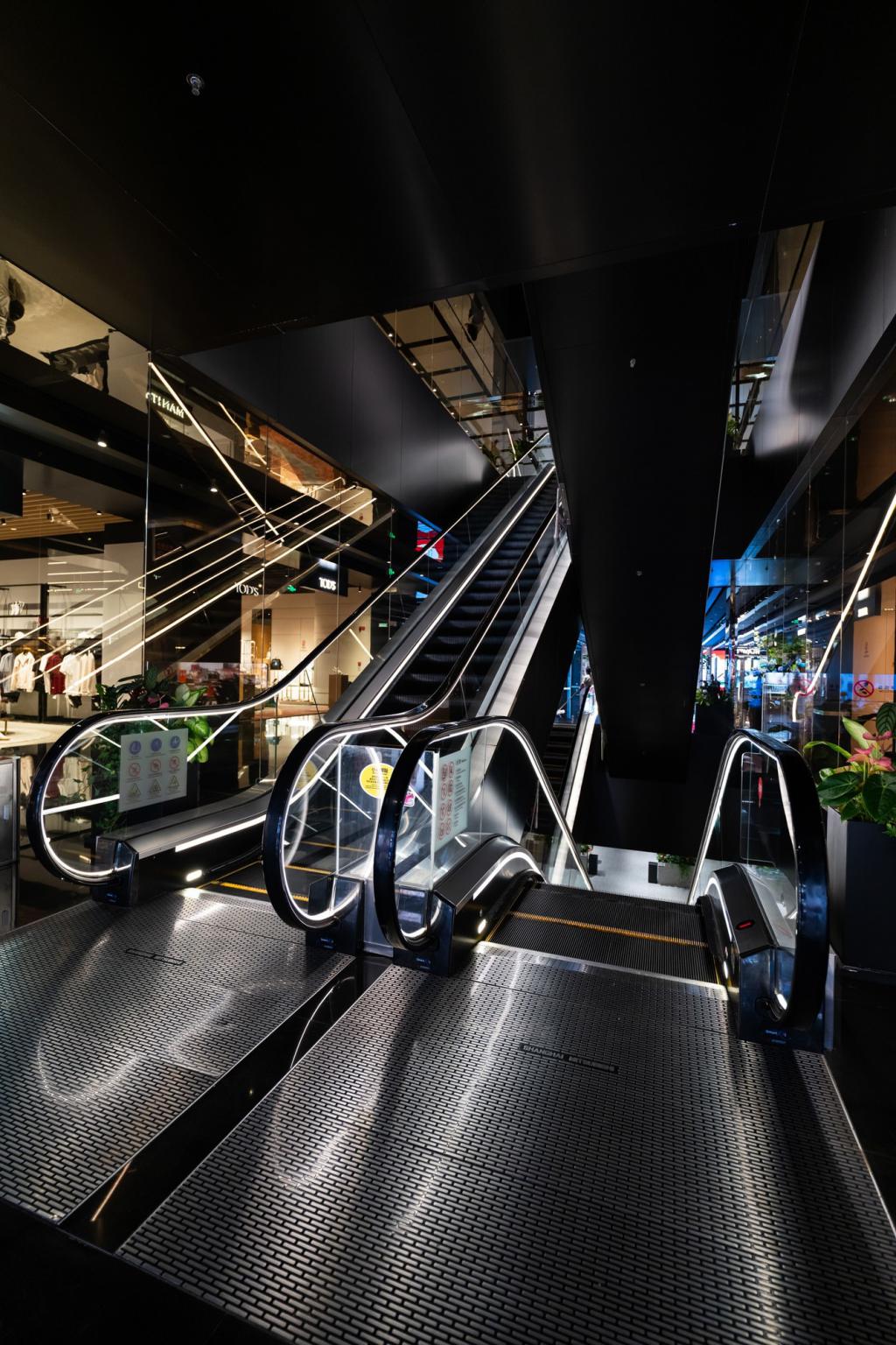 高素质大光圈便携超广角变焦 索尼 SEL1625G 镜头实拍体验