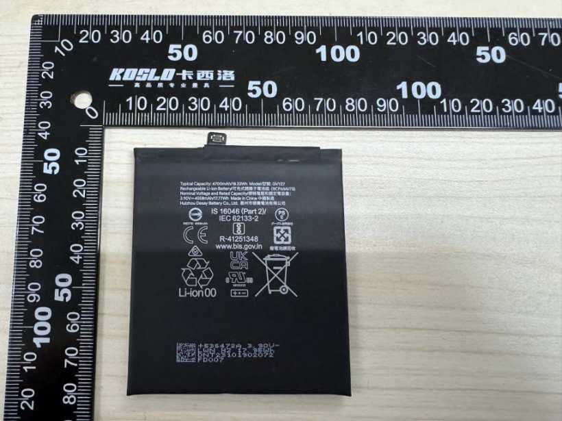 谷歌 Pixel 9 Pro Fold 折叠屏真机曝光:圆角矩形相机模组、潜望长焦镜头 谷歌 Pixel 9 Pro Fold 折叠屏真机曝光:圆角矩形相机模组、潜望长焦镜头