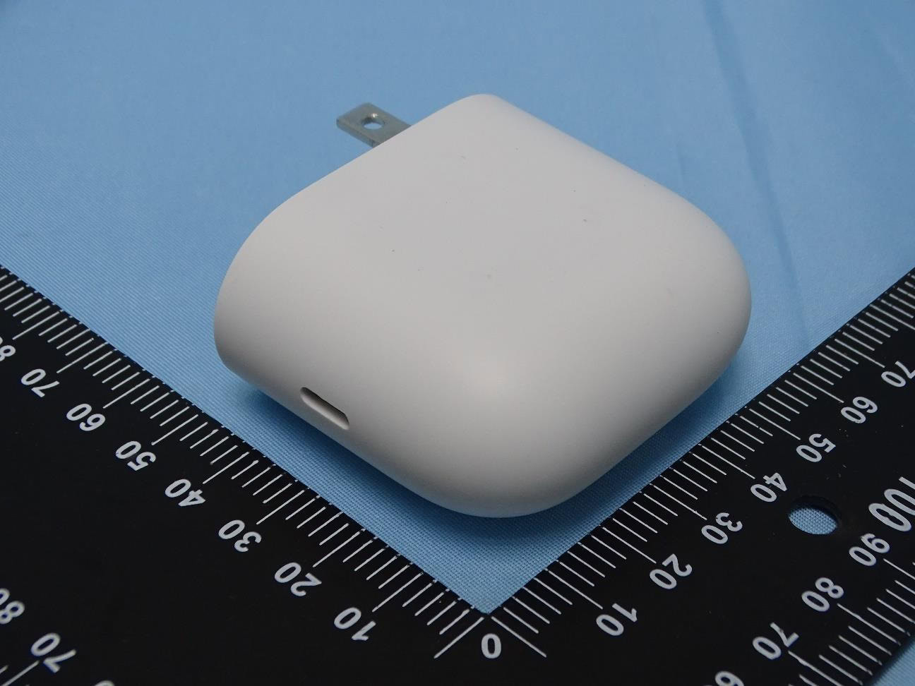 谷歌 Pixel 9 Pro Fold 折叠屏真机曝光:圆角矩形相机模组、潜望长焦镜头 谷歌 Pixel 9 Pro Fold 折叠屏真机曝光:圆角矩形相机模组、潜望长焦镜头