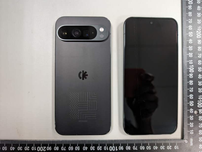 谷歌 Pixel 9 Pro Fold 折叠屏真机曝光:圆角矩形相机模组、潜望长焦镜头 谷歌 Pixel 9 Pro Fold 折叠屏真机曝光:圆角矩形相机模组、潜望长焦镜头