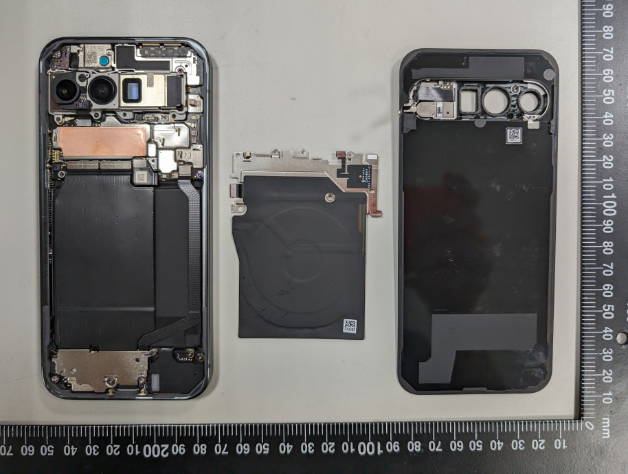 谷歌 Pixel 9 Pro Fold 折叠屏真机曝光:圆角矩形相机模组、潜望长焦镜头 谷歌 Pixel 9 Pro Fold 折叠屏真机曝光:圆角矩形相机模组、潜望长焦镜头