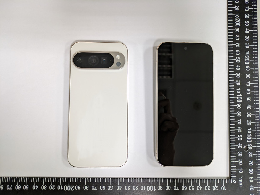 谷歌 Pixel 9 Pro Fold 折叠屏真机曝光:圆角矩形相机模组、潜望长焦镜头 谷歌 Pixel 9 Pro Fold 折叠屏真机曝光:圆角矩形相机模组、潜望长焦镜头