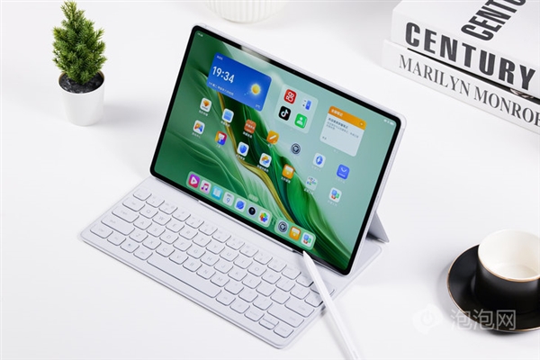 同档最好的OLED屏!荣耀平板MagicPad2上手 同档最好的OLED屏!荣耀平板MagicPad2上手