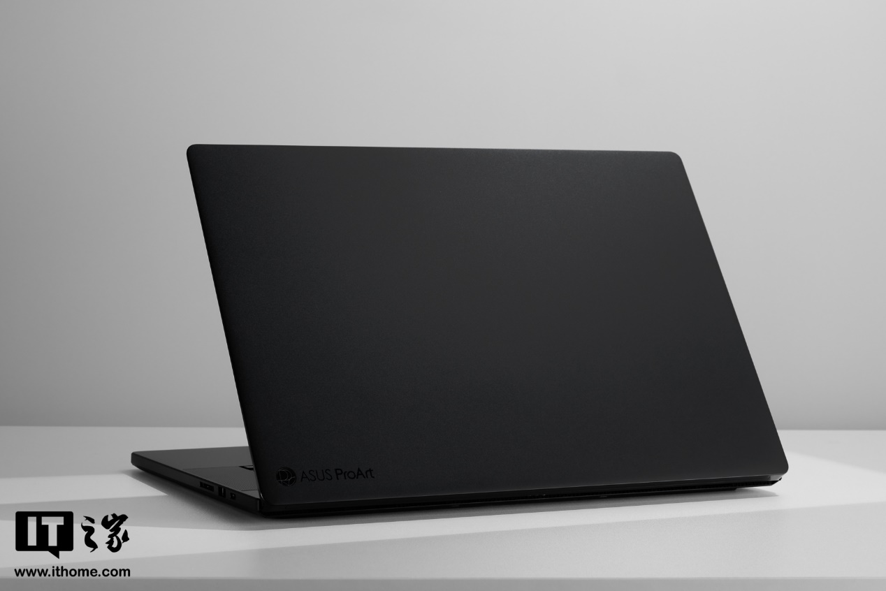 ProArt 创 16 2024 图赏：至纯至简的黑色美学
