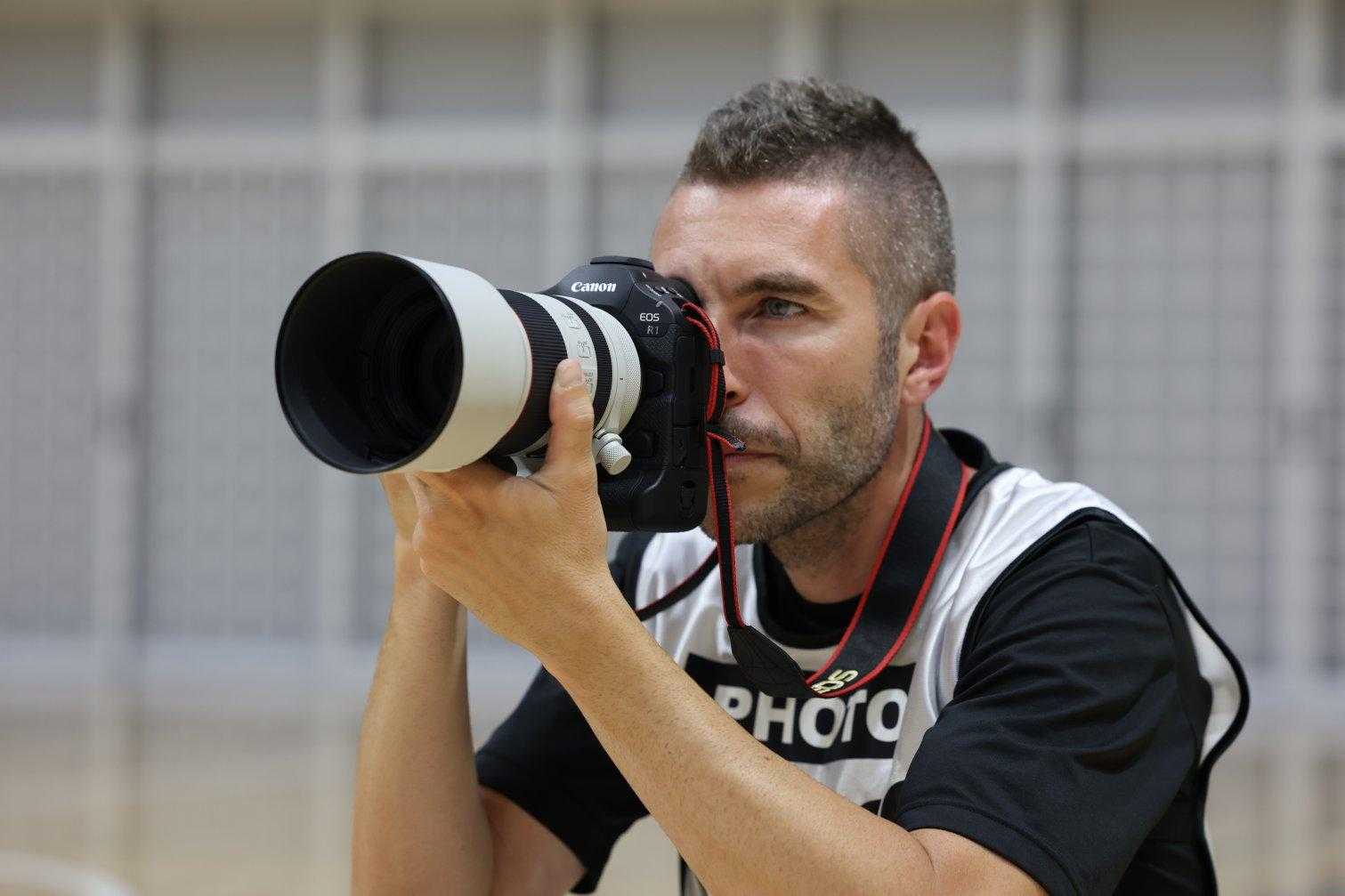 超越不止，再创1系辉煌，佳能发布旗舰全画幅专微相机EOS R1