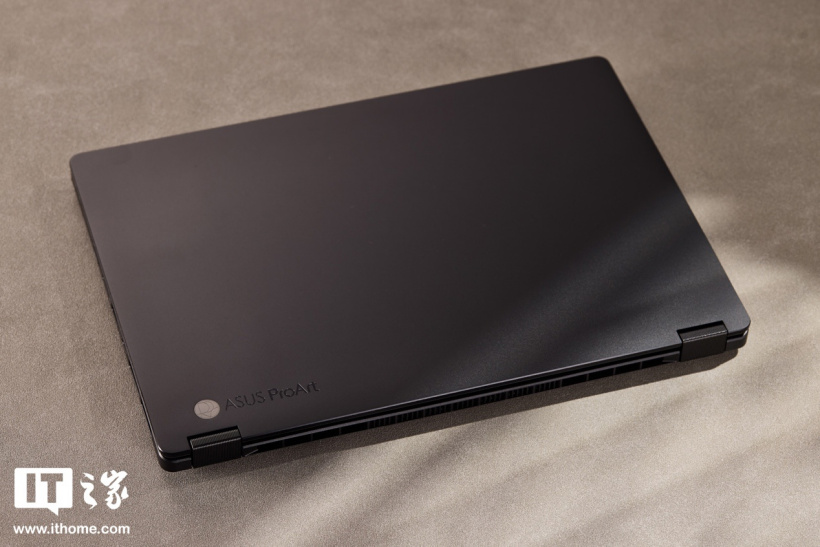 华硕 ProArt 创 13 2024 图赏：全能翻转屏，旋钮更随心