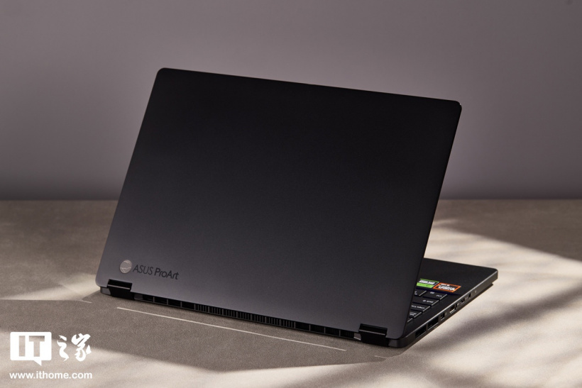 华硕 ProArt 创 13 2024 图赏：全能翻转屏，旋钮更随心